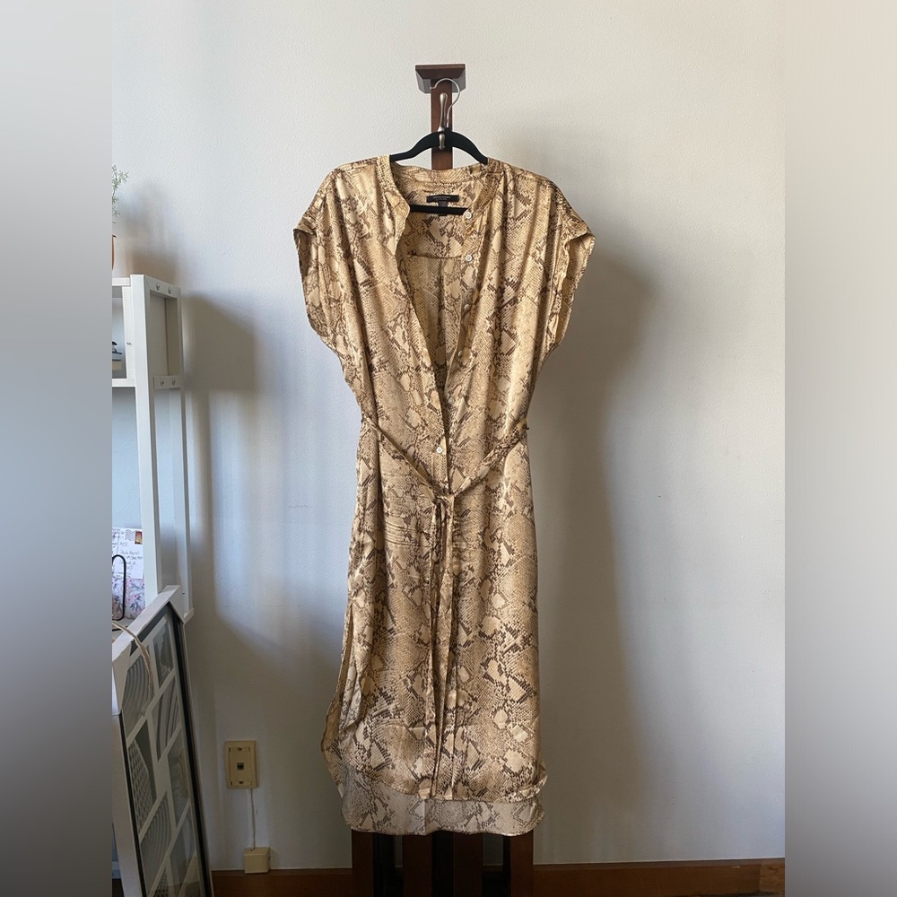 Snake print long dress with short sleeves and detachable belt